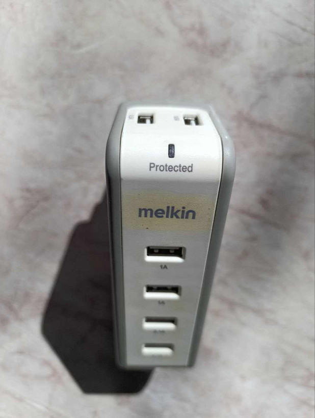 شارژر دیواری6 پورت usb میلکین Melkinبا توان خروجی 36 وات
