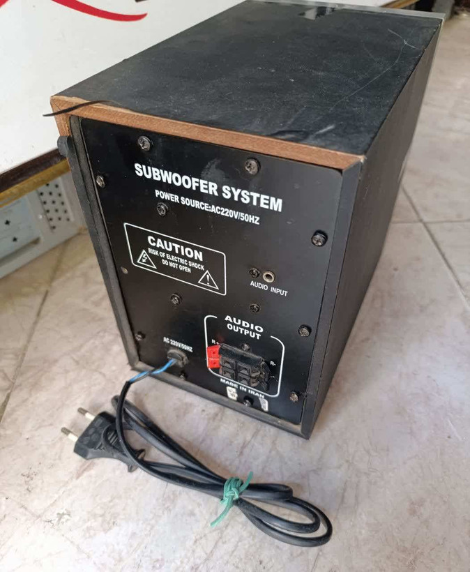 اسپیکرساب وفر استوک لکسوز