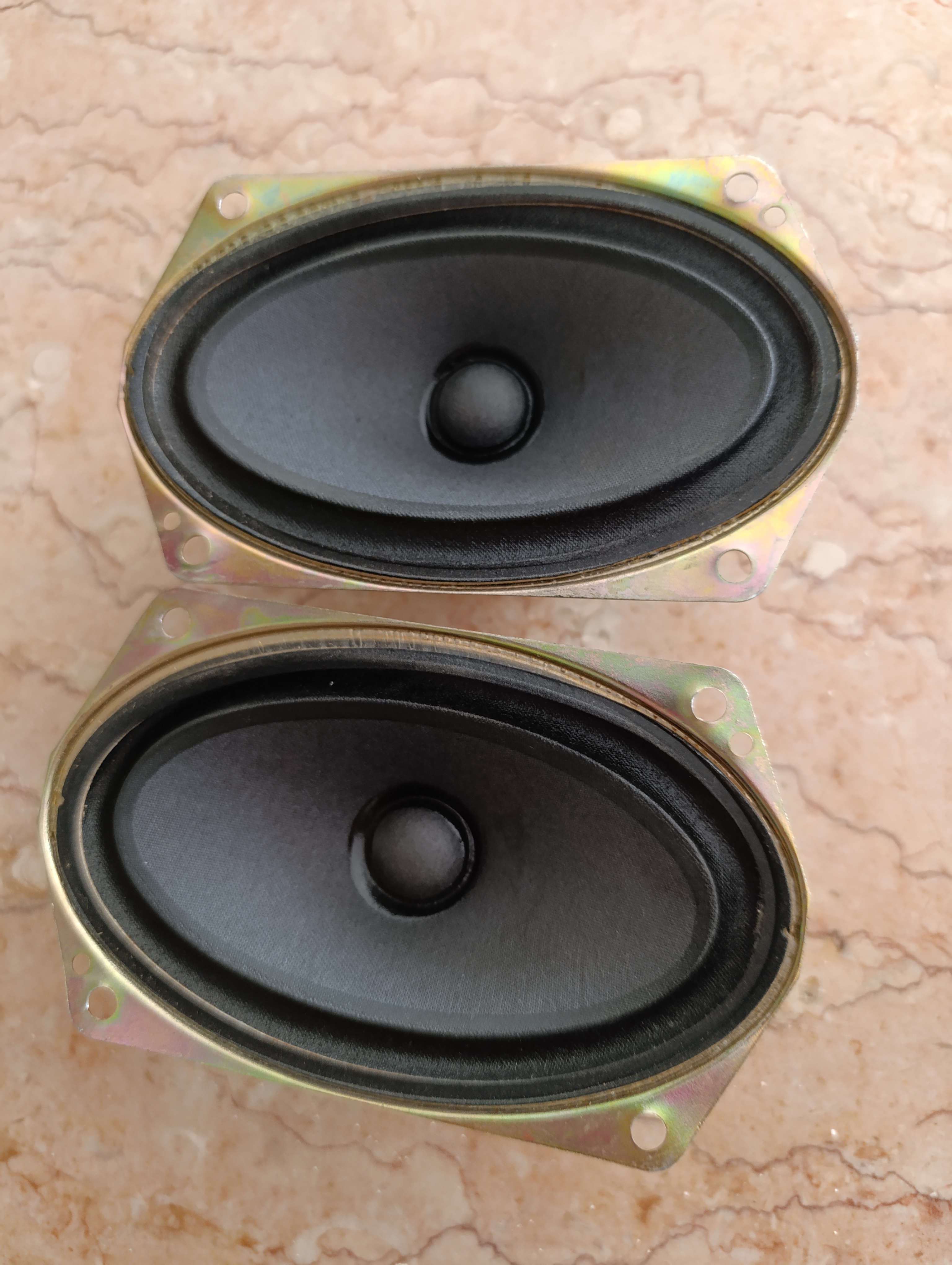 بلند گوی ۱۵ وات ۸اهم برند Daejin-K323